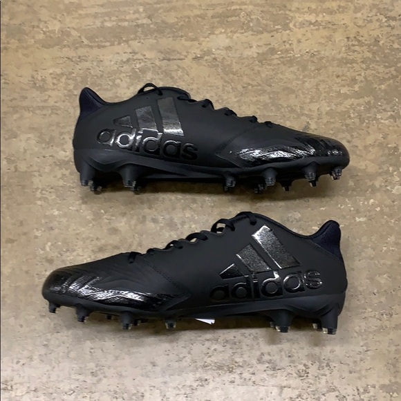 freak carbon low cleats